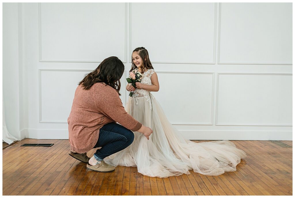 My Mamas Dress Sessions hosted by Emily Louise Photography of Fort Wayne  Indiana, at Parlor Studios in Bluffton Indiana.